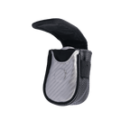 被打開的高爾夫球小球包